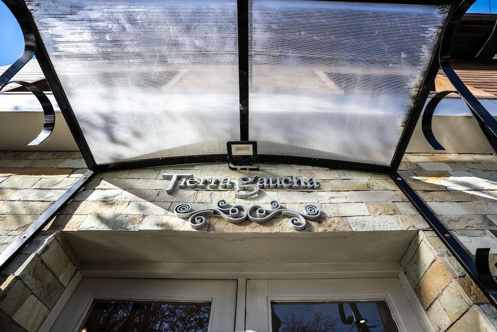 Hotel Bariloche By Tierra Gaucha San Carlos de Bariloche Exterior foto